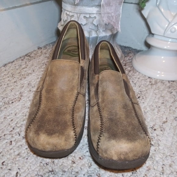 3/$18 Dansko Kim Distressed Brown Leather Shoes - Picture 2 of 9